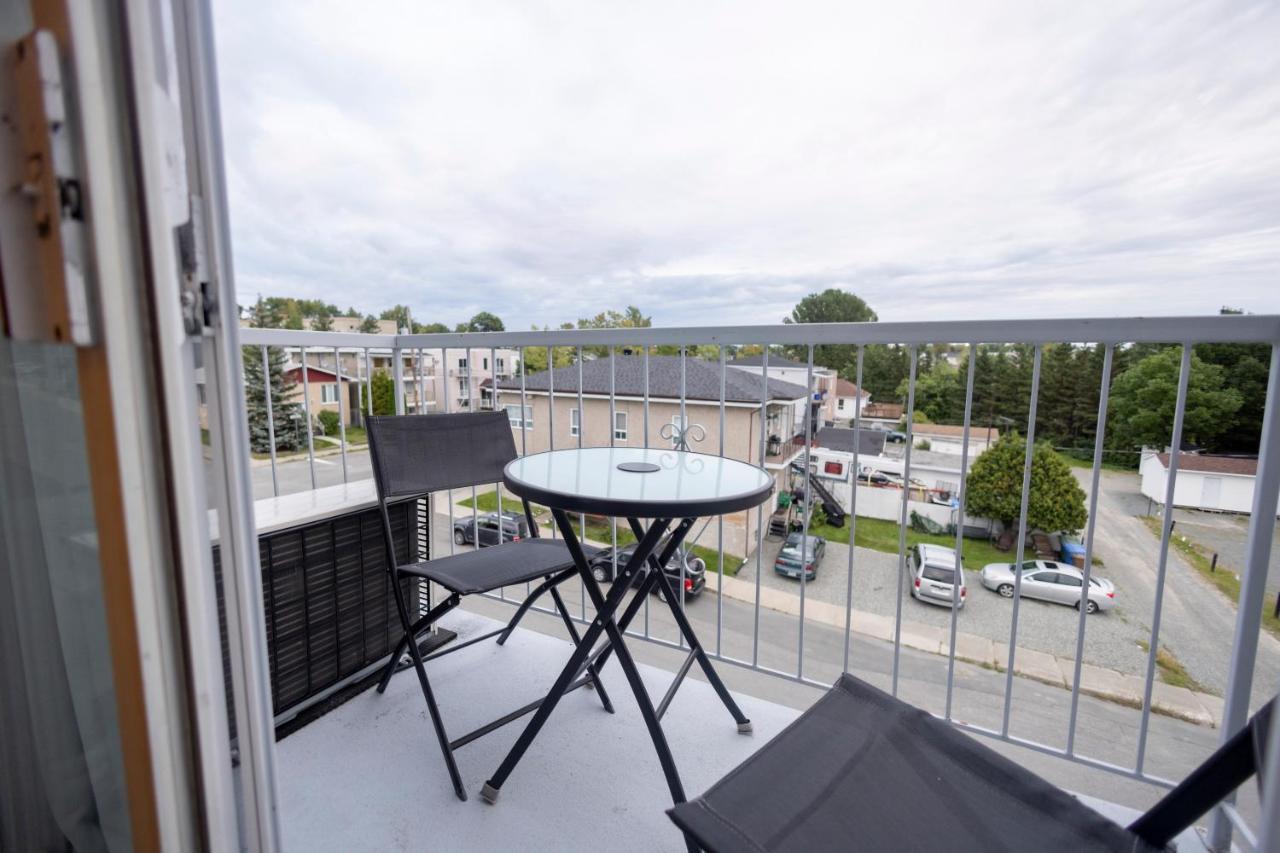Apartament Le Contemporain Rouyn Zewnętrze zdjęcie